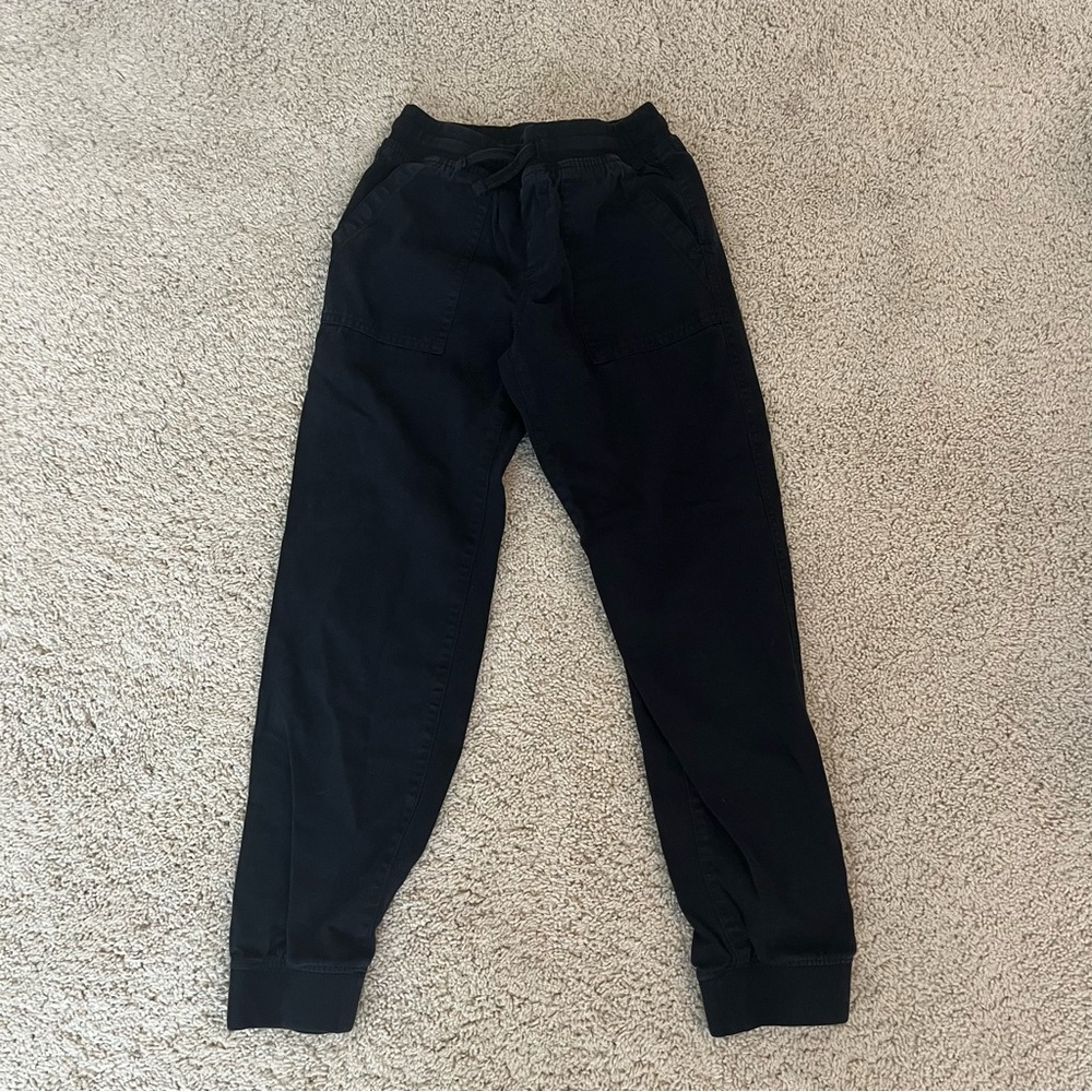 SALE! Gap Kids Black Joggers. Front & Back Pockets. SUPER Cute!! Size: M.